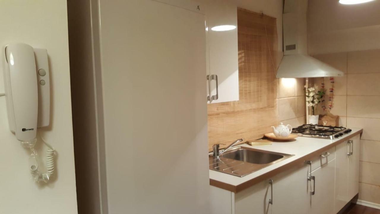 Eva Twin Apartments Bukares Bagian luar foto